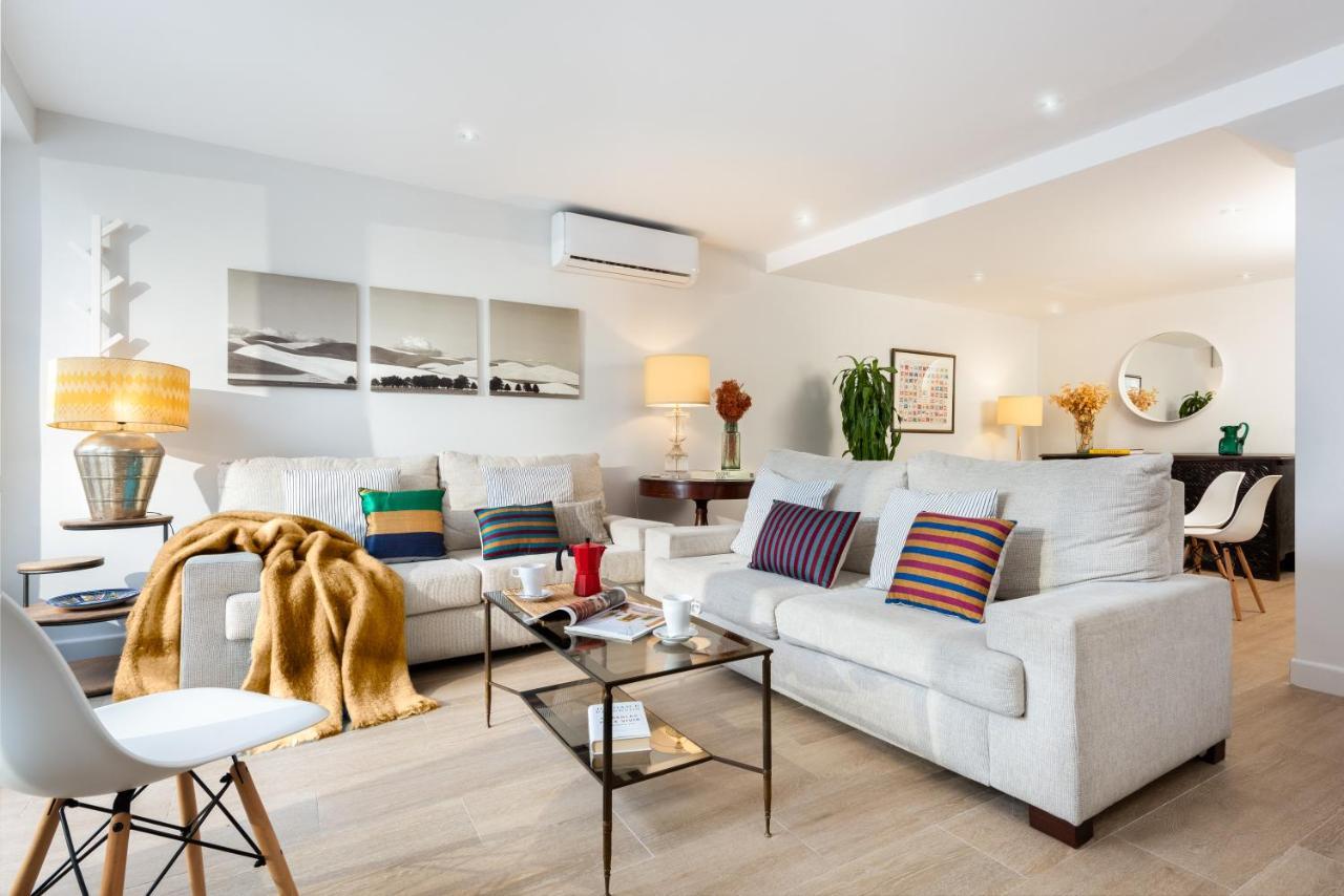 Plaza Espana, Acogedor Apartamento Con Patio Севиля Екстериор снимка
